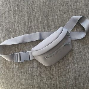 Dagne Dover ace fanny pack 🤍🩶🩵